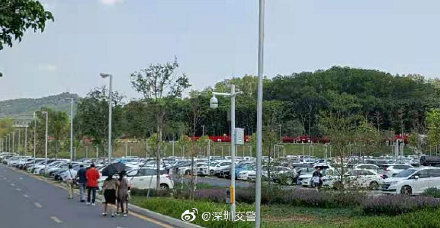 深圳 虹桥公园停车场已满,请绿色出行