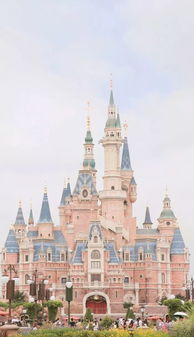 迪士尼承城堡手机壁纸