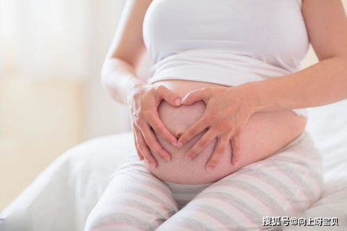 孕期,孕妇为何会感觉肚子 又紧又硬 呢 多半是3个原因导致