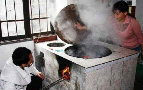 农村俗语 灶灰湿结块,定有大雨来 ,该如何理解