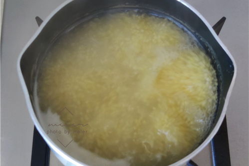煮小米粥时,不能直接用水煮 学会这样做,香糯好喝,米油更浓厚 米汤 