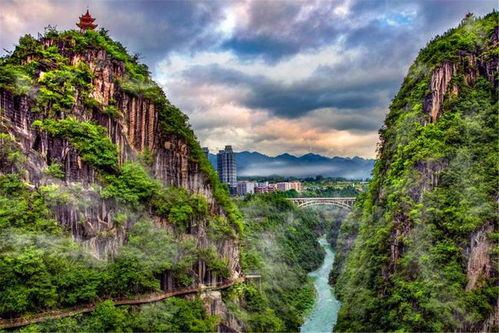 亚洲唯一的城市大峡谷,最有 灵气 的地方,就在我国的重庆