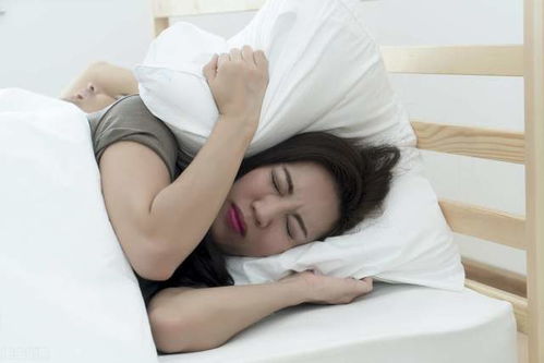 为什么有的人睡眠很浅,有的人在很吵的地方也能睡着