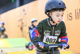 万国体育第一届儿童滑行车比赛