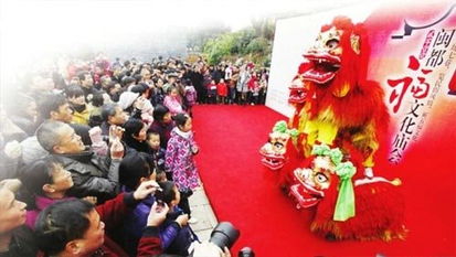 初一福州三坊七巷12万人赶庙会 共度美好佳节 