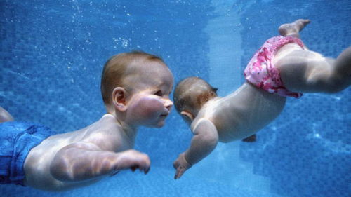 新生儿游泳的三大好处你知道吗 难怪医生都建议宝宝游泳 长知识了 