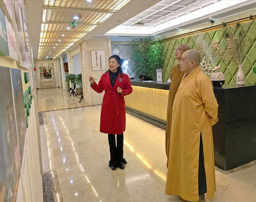 成都大慈寺方丈释大恩法师参访成都市女学文化研究会