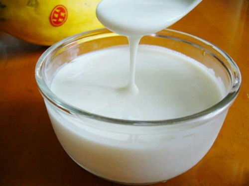 2岁前该怎么挑选奶制品 纯牛奶 配方奶 酸奶,喝对了有益无害