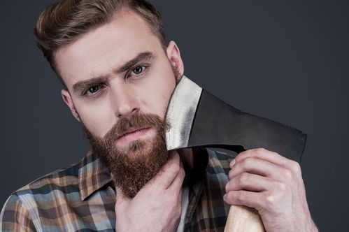 男人刮胡子次数,暗示生命长短 两个时段刮,是 自食恶果