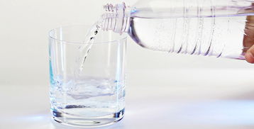痛风喝苏打水有用吗,苏打水对痛风的作用是什么