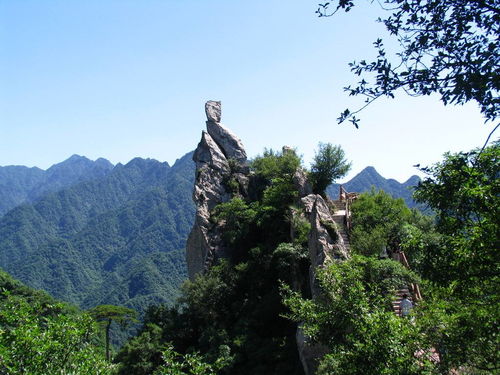 西安旅游十大景之一,是一座省级名胜风景区的山