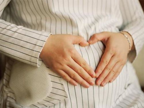 怀孕几个月显肚子呢 要注意什么