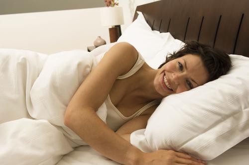 躺在床上没睡着和睡着可以达到同样的休息效果吗 