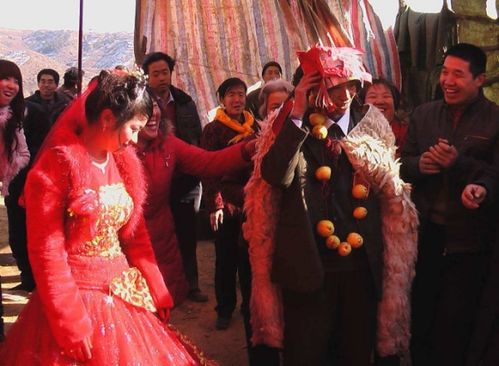 世界各地 中国各族 的婚礼习俗 