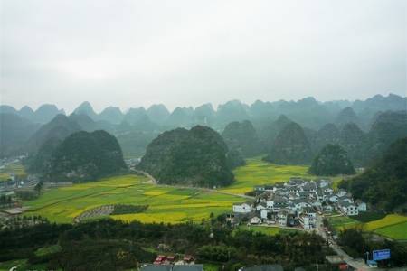 黄果树 小七孔 西江苗寨 马岭河 万峰林 万峰湖尊享6日游