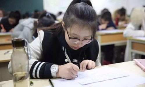 女儿高考720分,因 老赖 父亲清华北大拒绝录取,官方回应了