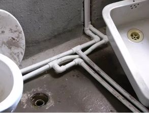 家里做了防水还漏水 很有可能是你家的管道施工没做到位 