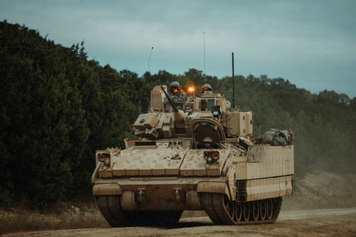 武装到牙齿 美国M2A4步兵战车开始测试 