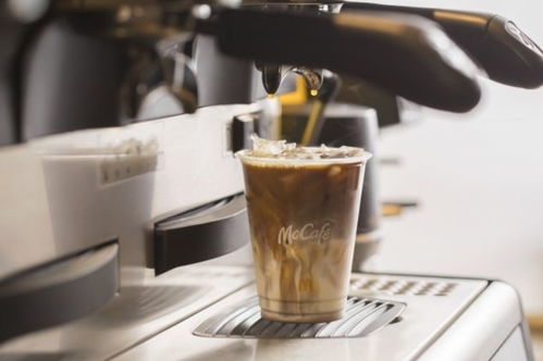 2022中国连锁咖啡品牌百强榜发布 瑞幸强势登顶