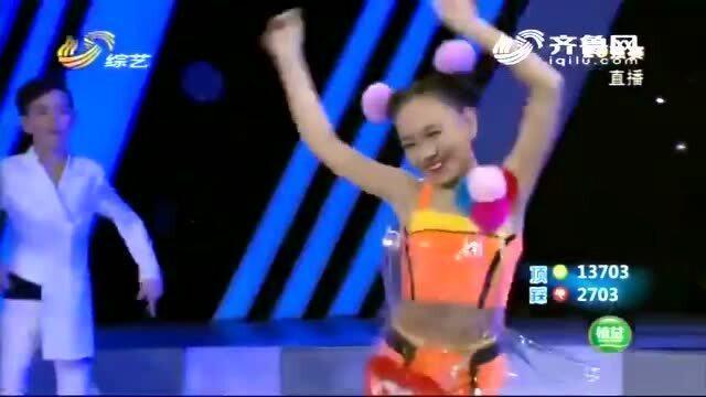我是大明星 小女孩子在选秀现场跳的舞,比韩国女团的舞蹈都性感,不可思议 