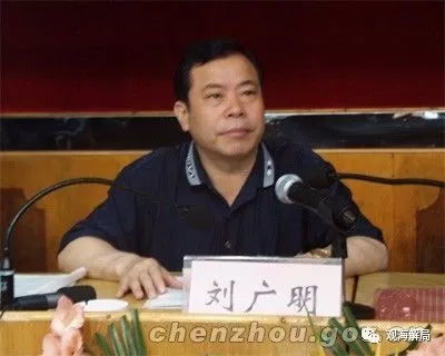 请问主任科员和副处长哪个级别高一点（也就是哪个官大一点)？一个人可以同时是主任科员又是副处长吗？