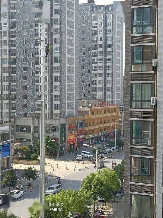 家门口 建5G信号塔,汉中一小区住户担心辐射问题
