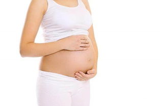 原创超预产期21天，发现没有胎动，孕妇去医院剖腹后，胎儿满脸胎粪