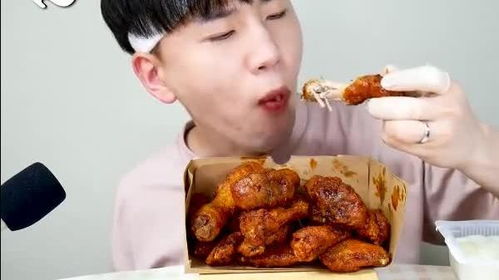 韩国吃货小哥,吃各种炸鸡合集,看看有没有你喜欢的一种 