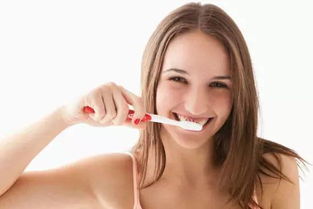 刷牙时间 每天刷牙的最佳时间