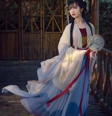 宝藏级别的 超仙汉服 ,各种颜色各种仙,最后一件少女心十足