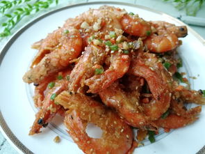 大厨自创龙虾新做法,好吃不浪费,虾头和虾皮都能吃,比煮的好吃百倍