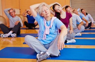 肩周炎得人可以练瑜伽吗