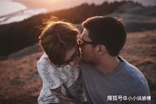 感情里,一个爱你如命的男人,他会用4种方式宠着你