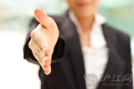 握手学问大不同 握手礼仪要点及类型 双语 