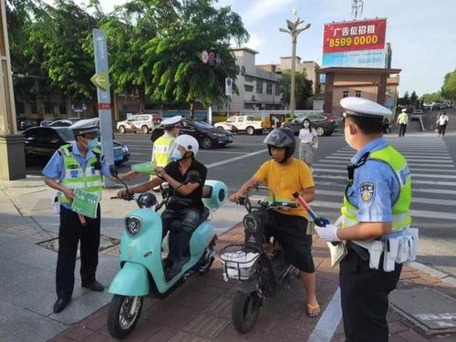 东莞厚街交警开展交通安全月度主题宣传活动