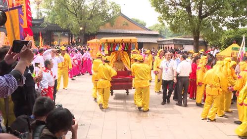 去年苏州阳澄湖圣堂庙会被列入国家级非遗项目名单后,今年首次精彩上演