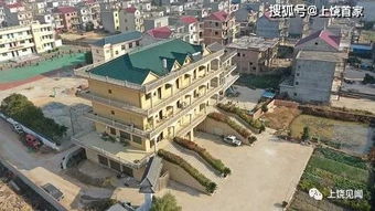 上饶鄱阳三庙前乡国土所所长被曝自建豪华 别墅宫殿