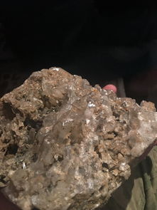 这是什么,水晶还是什么石头 