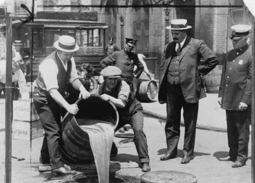 美国历史上最大的危机 国家变成犯罪沃土,禁酒令的影响至今尚存