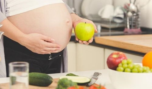 原创孕期孕妈常吃这3种水果，对宝宝健康发育有帮助，看你吃对了吗？