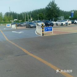 团结湖公园免费停车 停哪里 (回龙观龙锦苑附近免费停车场)