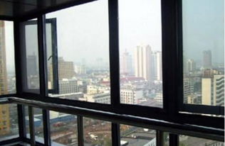 高层住宅小区的窗户，物业不让在外面装不锈钢防护窗，该怎么办