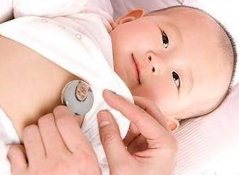 宝宝肺炎的早期症状(婴儿肺炎的早期症状有哪些)
