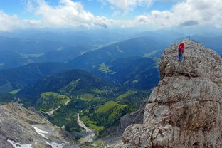 登山——许棠的山水意境与人生哲理，许棠《登山》的意思是什么