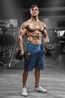 健身房里的肌肉男高清图片
