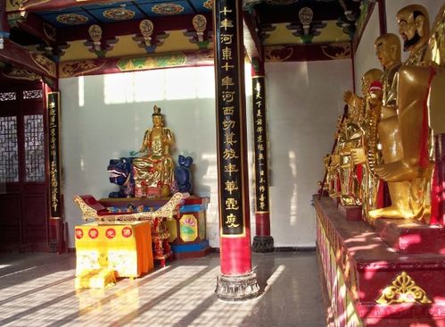 寺庙禁止游客对佛像拍照 老和尚给出答案,这并不是迷信