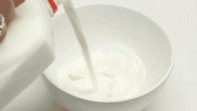 治疗骨质疏松,牛奶 钙片同时服用的效果更好吗