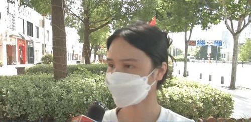 湖北 隆鼻后就在病房抽烟,女孩鼻头往里凹陷,要求整形医院赔偿