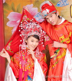 中式婚纱照穿什么 