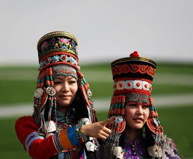 蒙古族服饰 